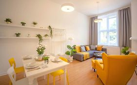 Stylish Apartment With Parking